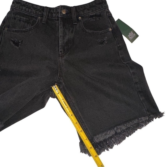 Wild Fable Women’s High-Rise Bermuda Black Wash Distressed Raw Hem Shorts - Picture 9 of 16